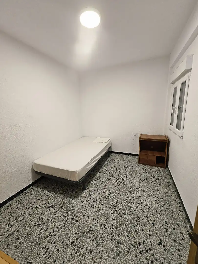 Bedroom of Flat for share in Sueca  with Heating, Terrace and Furnished