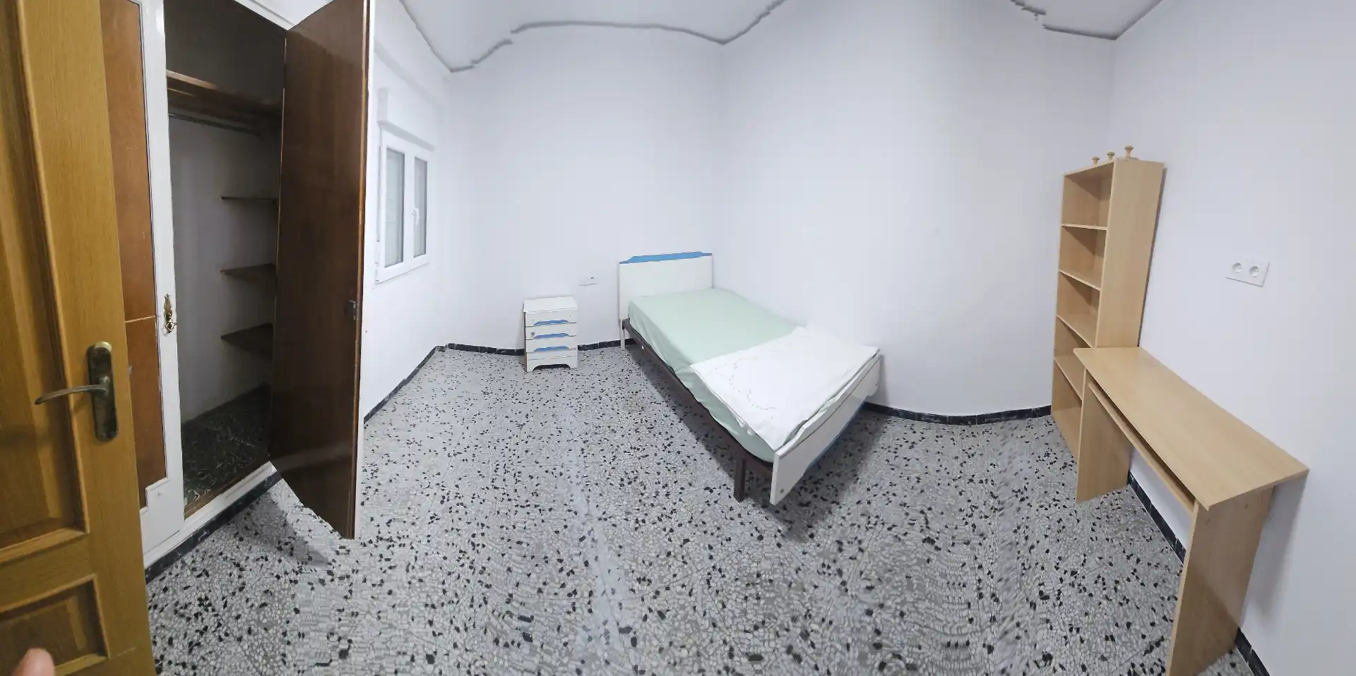 Bedroom of Flat for share in Sueca  with Heating, Terrace and Furnished