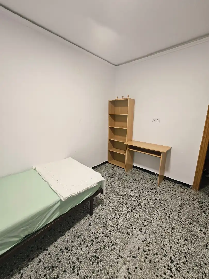 Bedroom of Flat for share in Sueca  with Heating, Terrace and Furnished