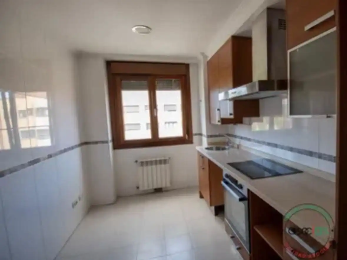 Flat for sale in Calle Editor Silverio Cañada, 10, Gijón Kitchen of Flat for sale in Gijón
