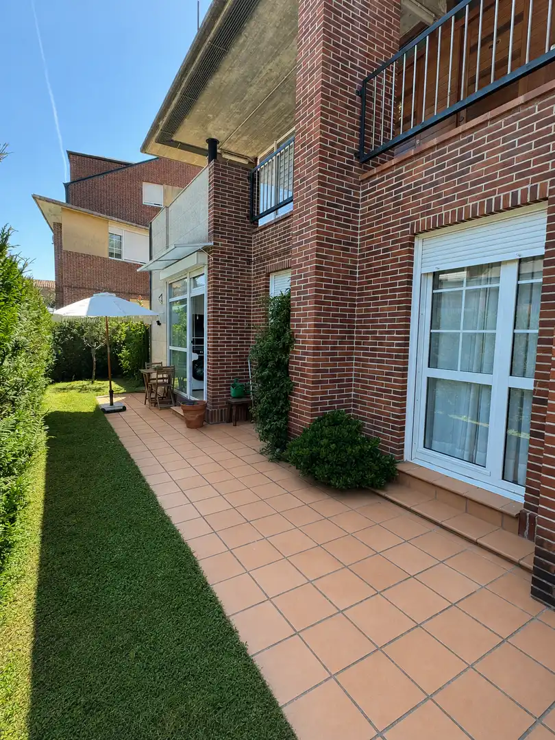 Terraza de Planta baja en venta en Torrelavega  con Calefacción, Jardín privado y Terraza