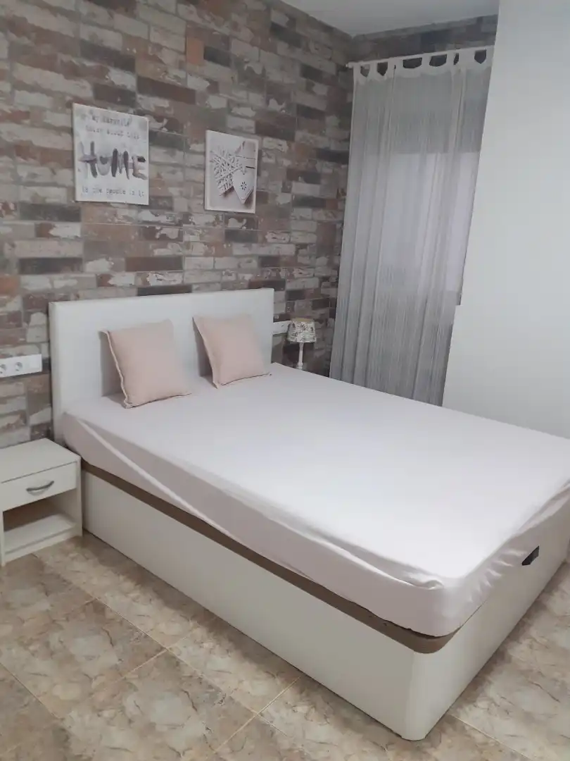 Flat for rent in Carrer d'Albocàsser, 25, Plaza Donoso Cortés - Avenida Magdalena