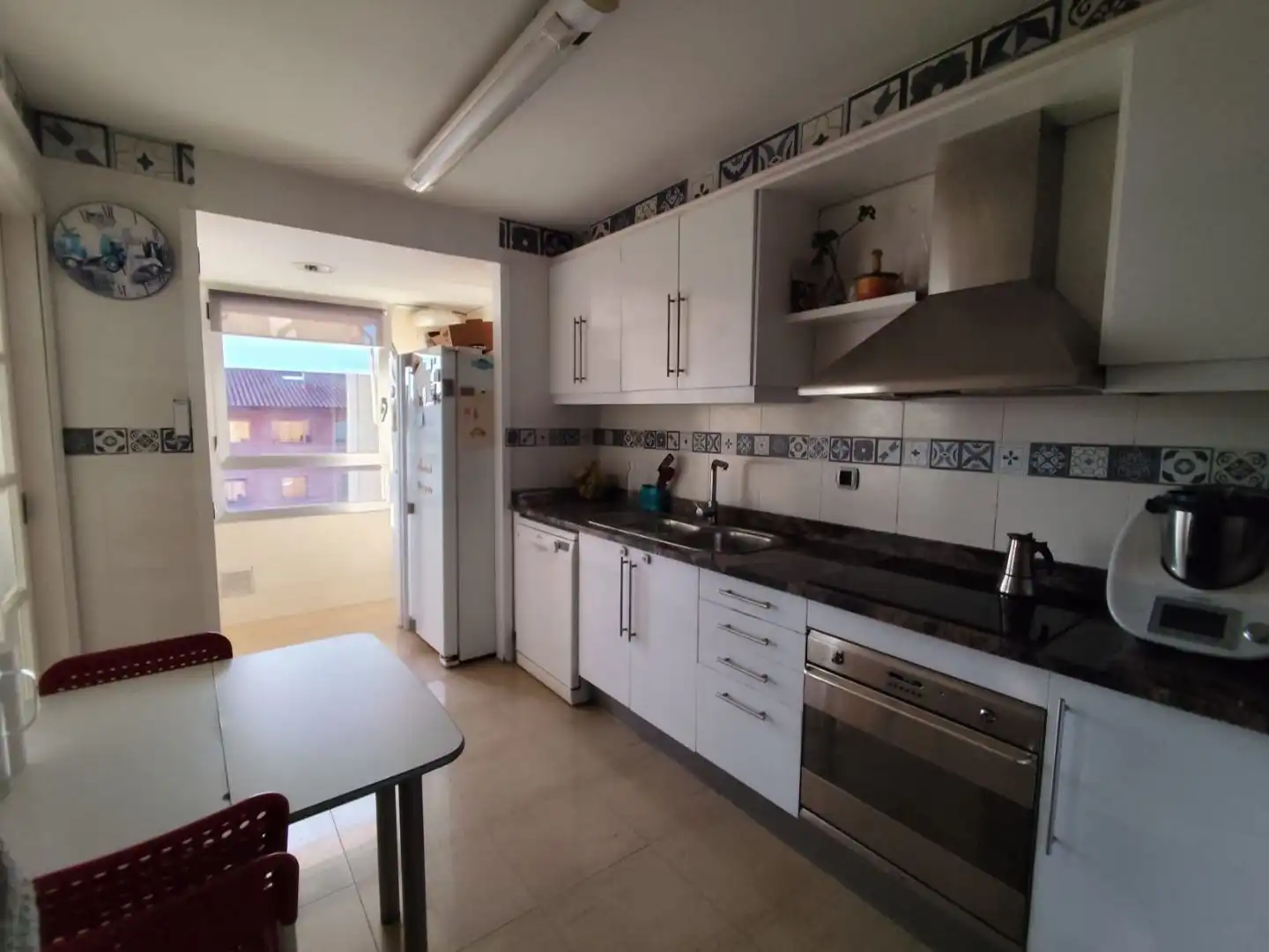 Attic for sale in Carrer de Lluís Vermell, 8, Roquetes - Can Magí Kitchen of Attic for sale in Sant Cugat del Vallès with Air Conditioner, Terrace and Swimming Pool
