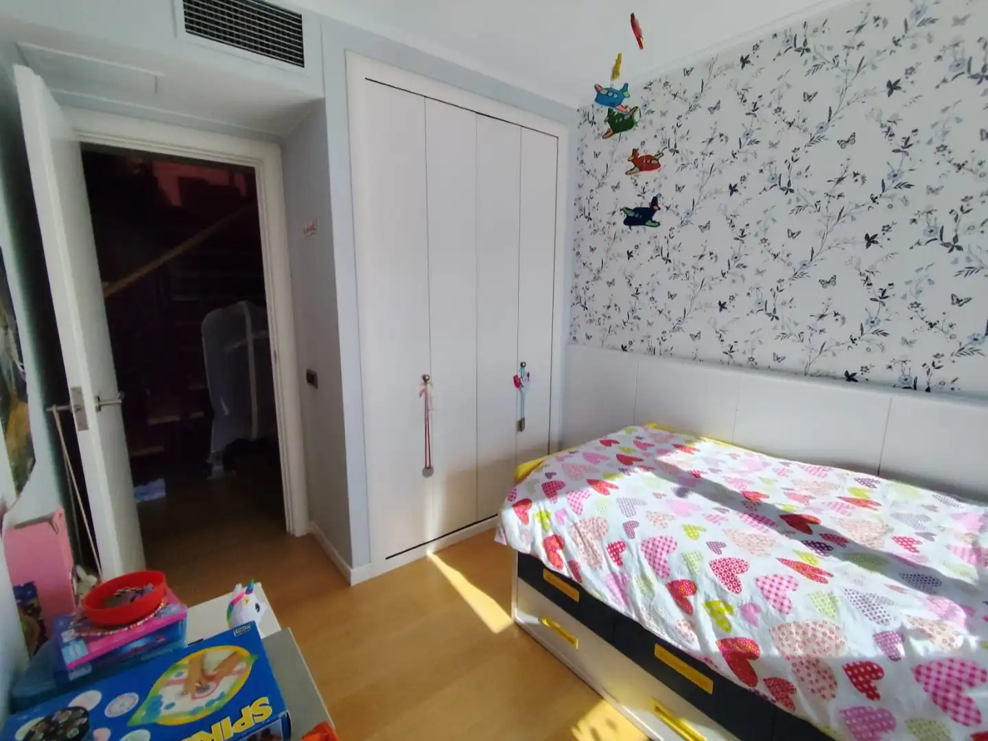 Attic for sale in Carrer de Lluís Vermell, 8, Roquetes - Can Magí Bedroom of Attic for sale in Sant Cugat del Vallès with Air Conditioner, Terrace and Swimming Pool