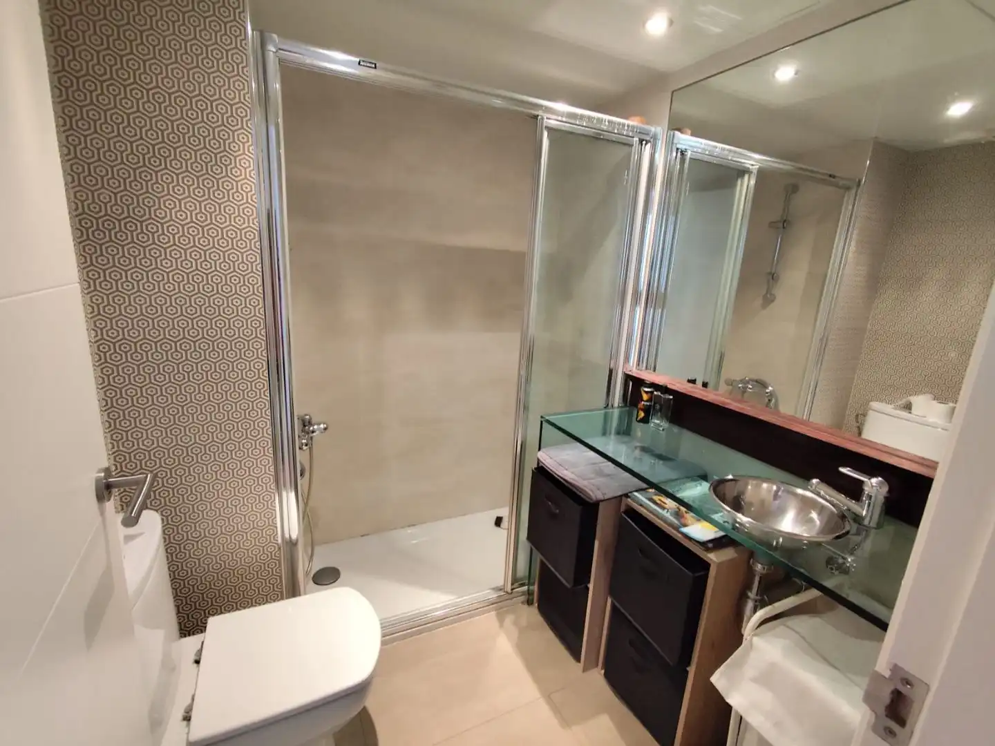 Attic for sale in Carrer de Lluís Vermell, 8, Roquetes - Can Magí Bathroom of Attic for sale in Sant Cugat del Vallès with Air Conditioner, Terrace and Swimming Pool