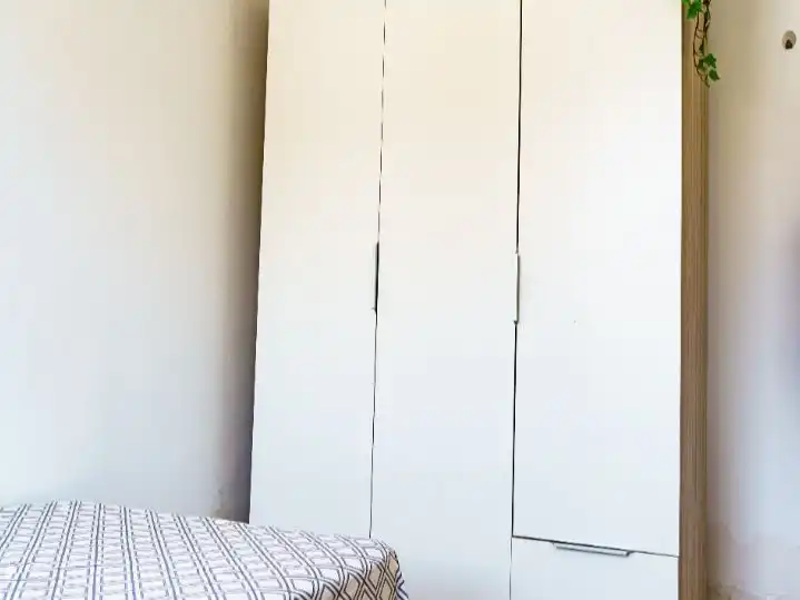 Habitació a Calle Gayerte, 1, Agaete Dormitori de Pis per a compartir en Agaete amb Jardí privat, Terrassa i Moblat