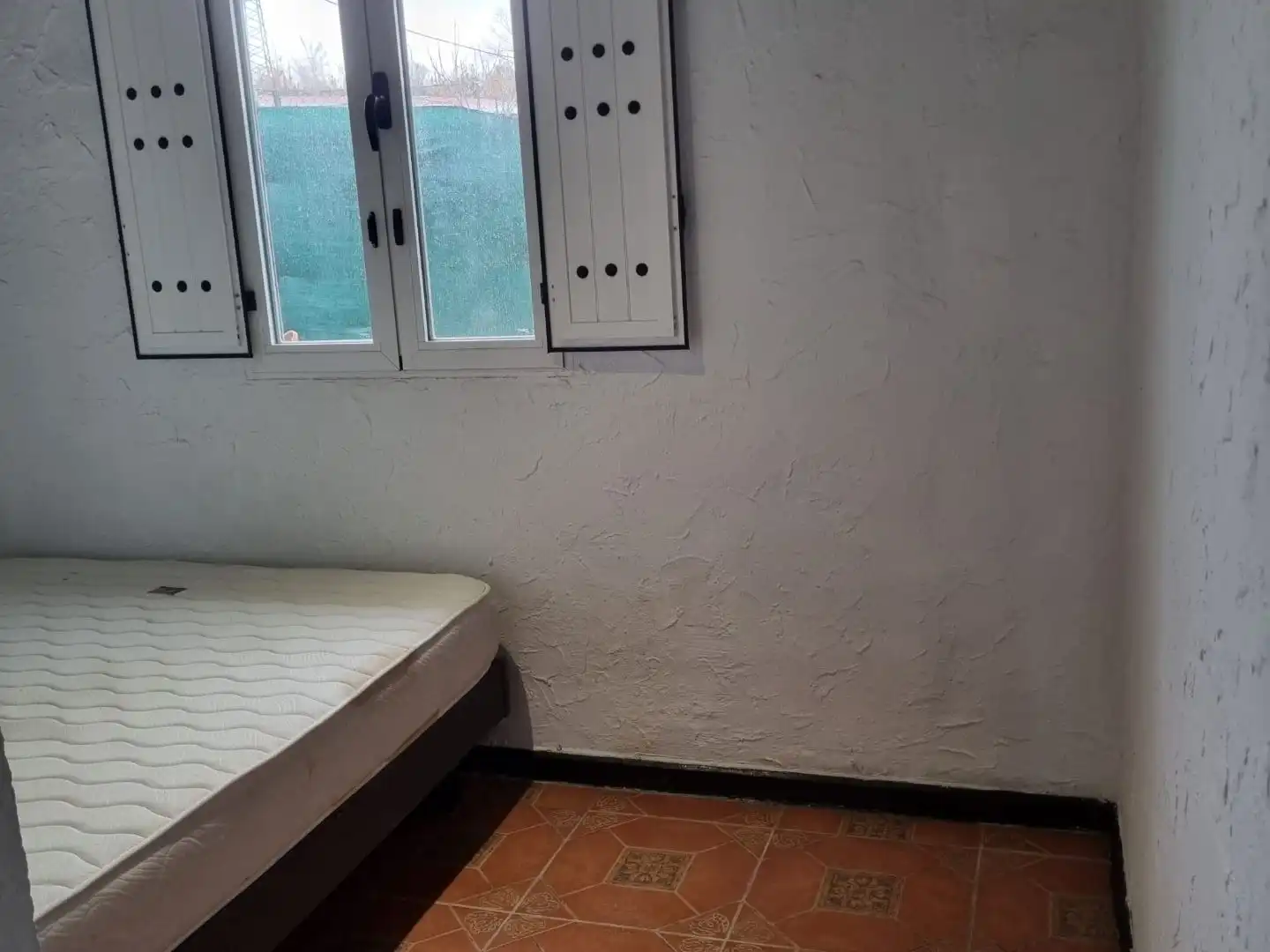 Habitación de Apartamento de alquiler en San Fernando de Henares con Parking comunitario
