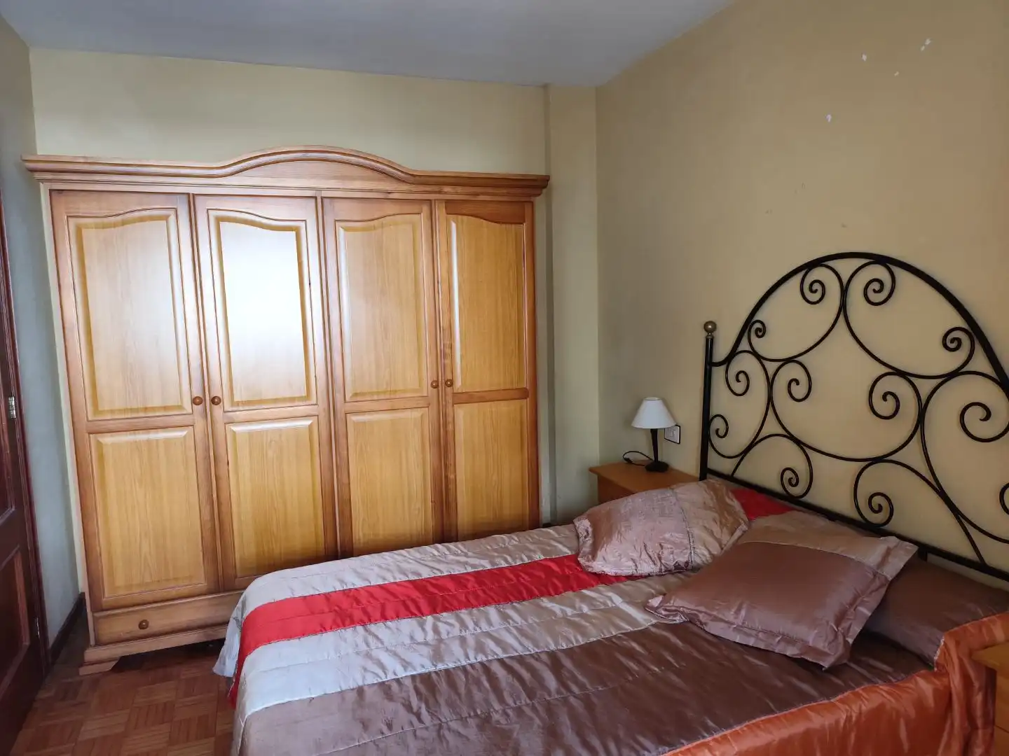Apartamento de alquiler en Rúa de Extremadura, Casablanca - Calvario Habitación de Apartamento de alquiler en Vigo con Calefacción, Parquet y Amueblado