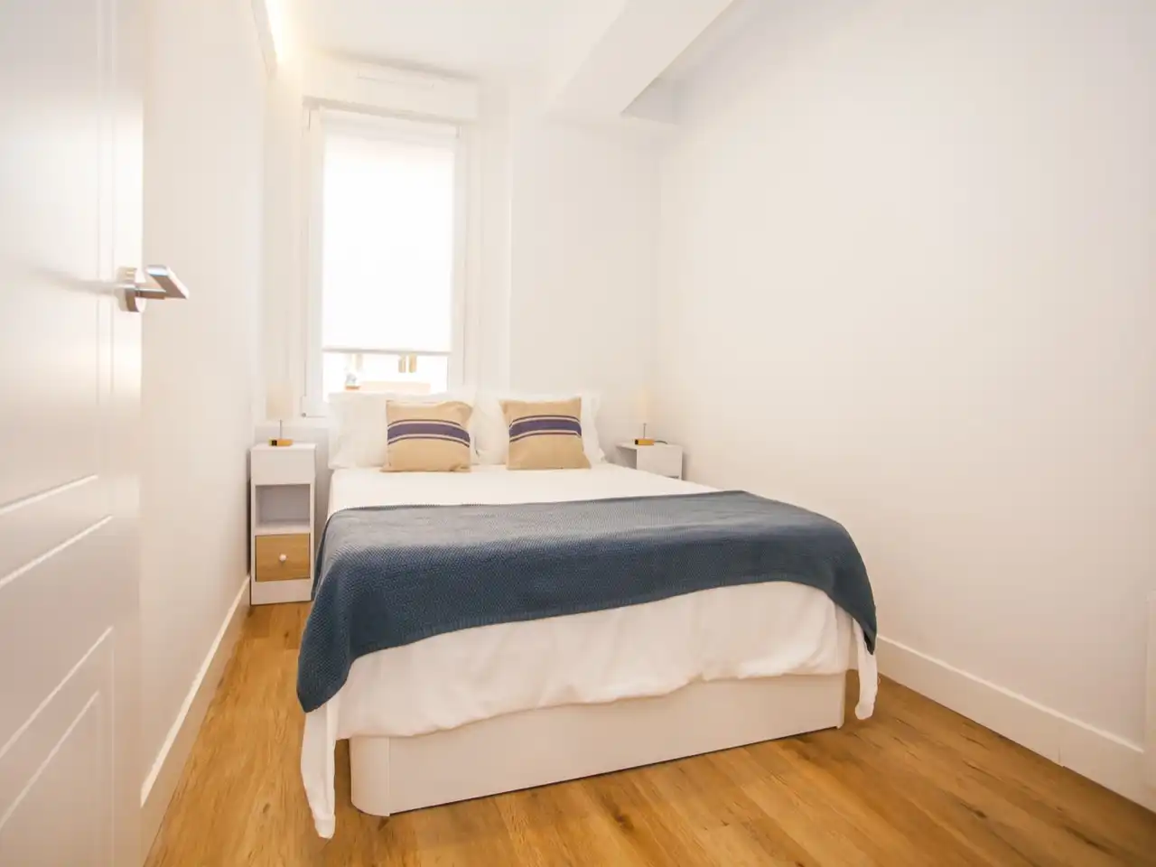 Flat for rent in Calle de Santo Domingo de Silos, 5, El Viso Bedroom of Flat for rent in Madrid with Air Conditioner, Heating and Parquet flooring