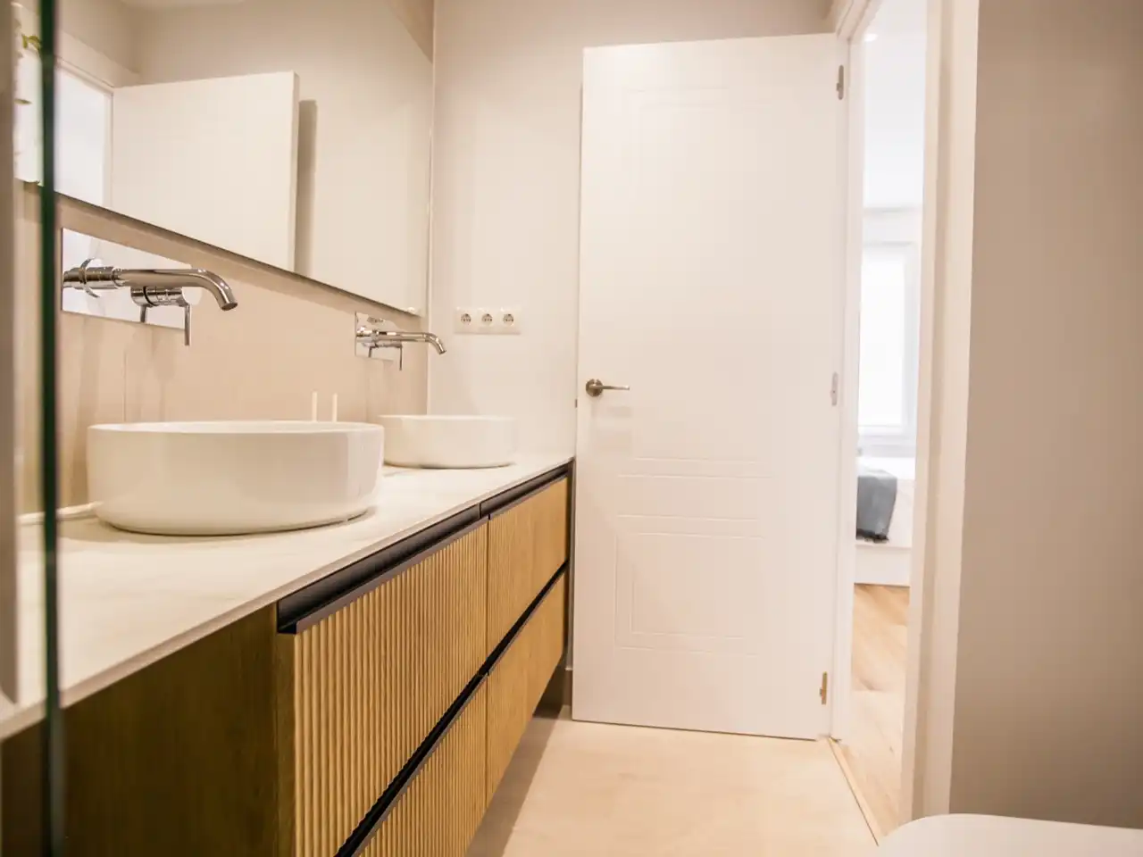 Bathroom of Flat for rent in Madrid  with Air Conditioner, Heating and Parquet flooring