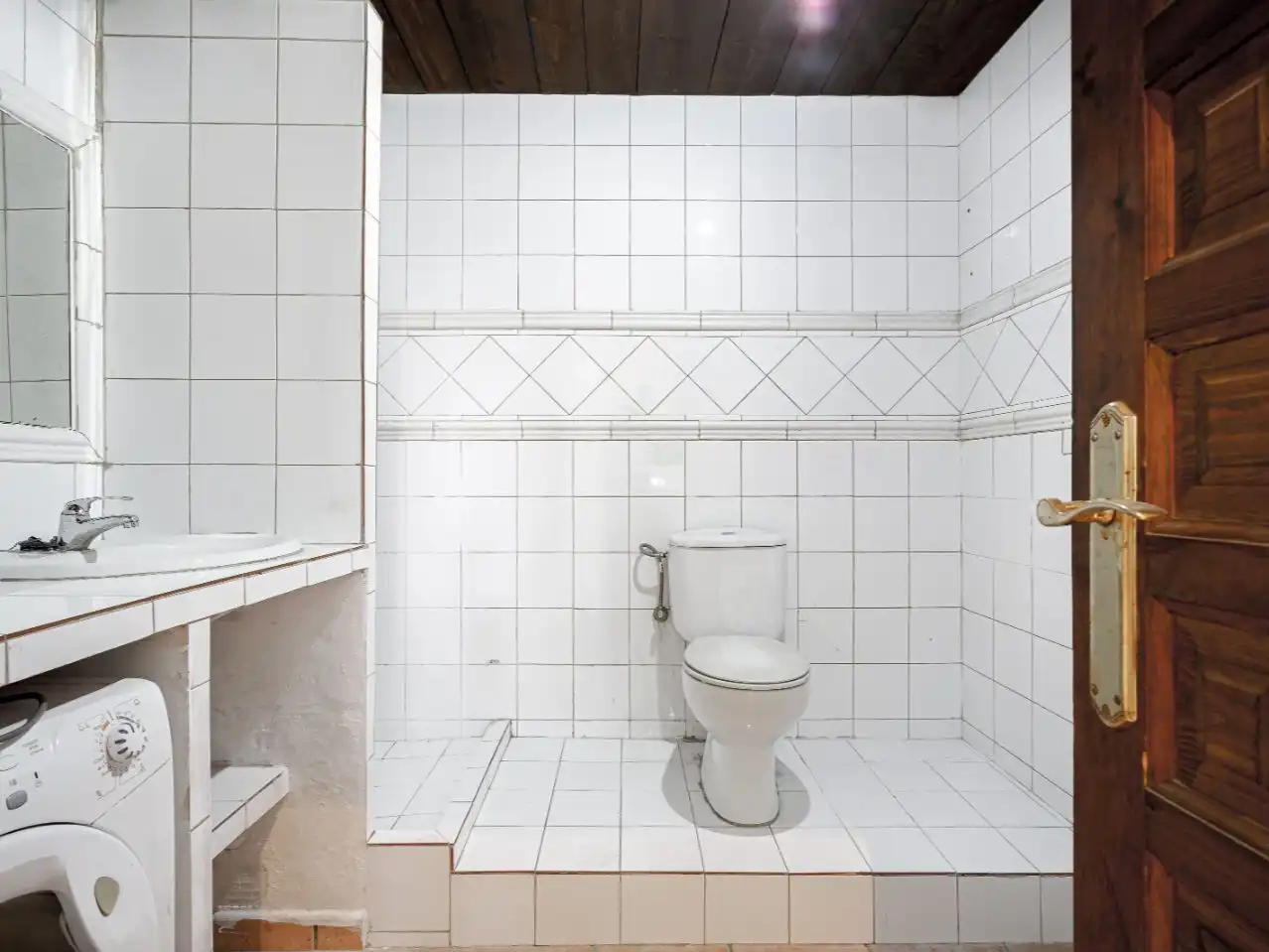 Apartments for rent in Camino de Carretas, Montserrat - Parque Empresarial Bathroom of Apartments for rent in San Fernando de Henares with Community parking