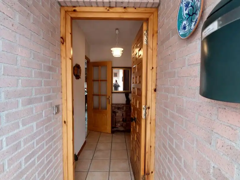 Apartamento en venta en Laredo con Terraza, Trastero y Piscina