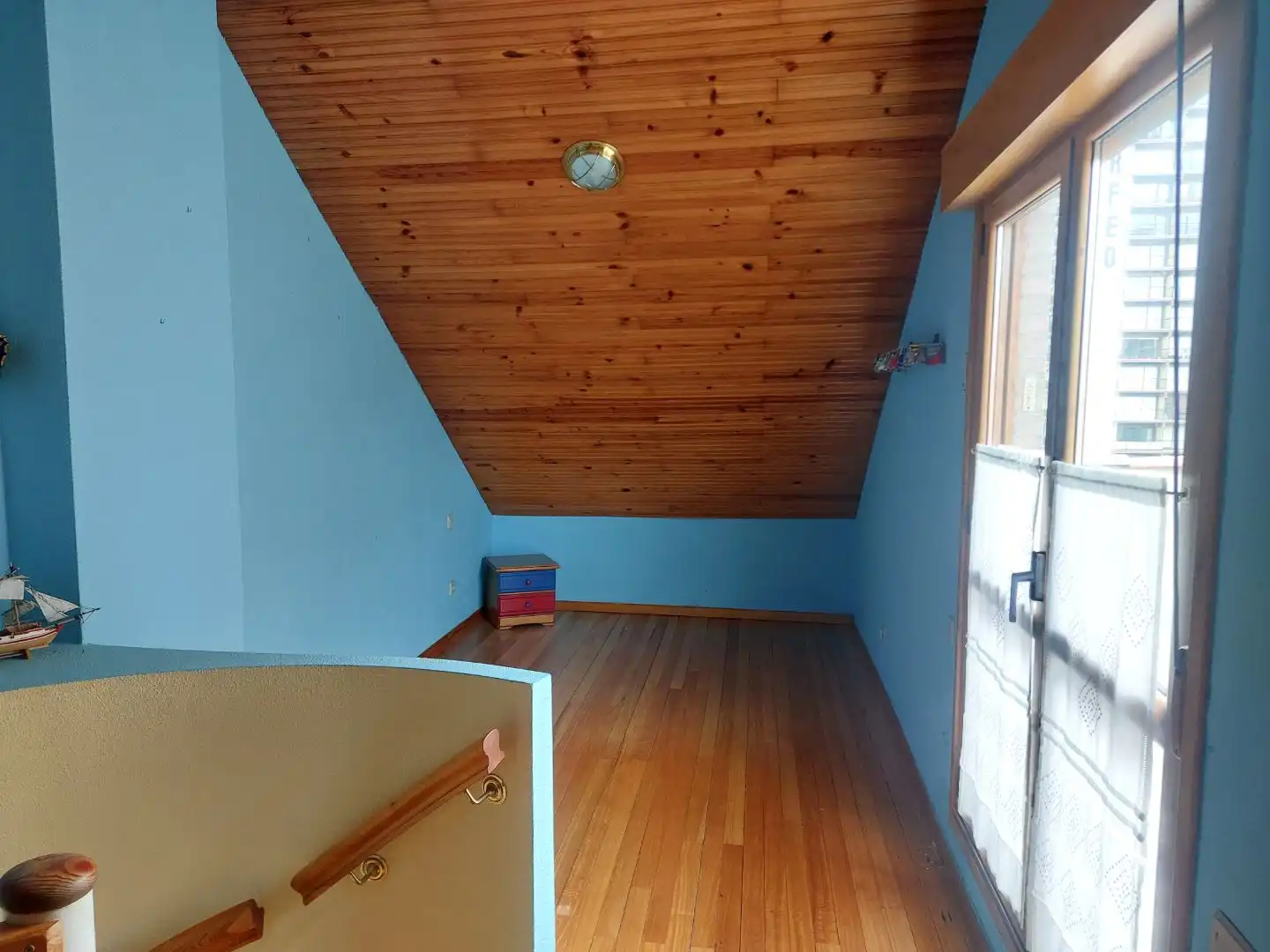 Apartamento en venta en Laredo con Terraza, Trastero y Piscina