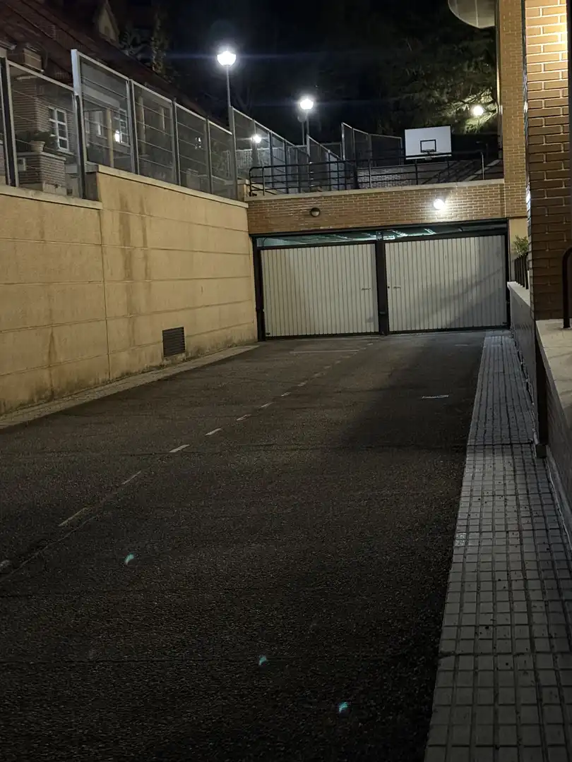 Garatge de lloguer a Calle Mariano de los Cobos, 6, Parquesol Aparcament de Garatge de lloguer en Valladolid