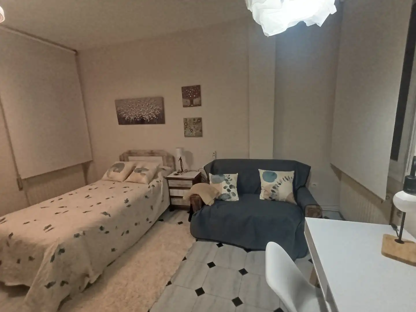Habitación de Piso para compartir en Yecla con Calefacción, Amueblado y Horno