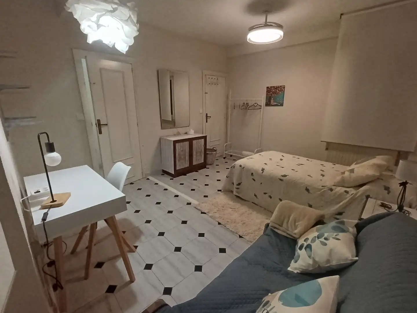 Habitación de Piso para compartir en Yecla con Calefacción, Amueblado y Horno
