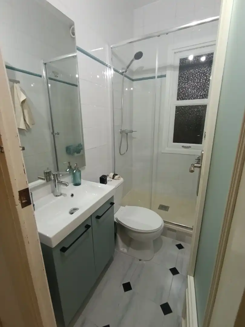 Baño de Piso para compartir en Yecla con Calefacción, Amueblado y Horno