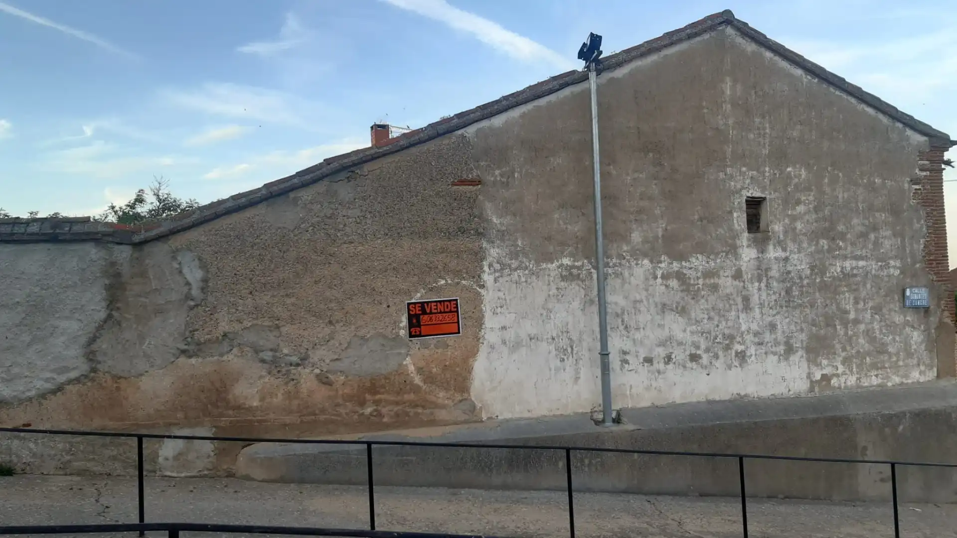 Vista exterior de Casa adosada en venta en Alaejos