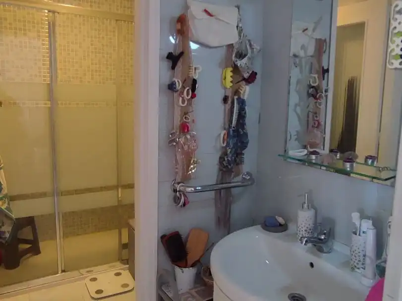Bathroom of Flat for rent in  Madrid Capital  with Air Conditioner and Terrace