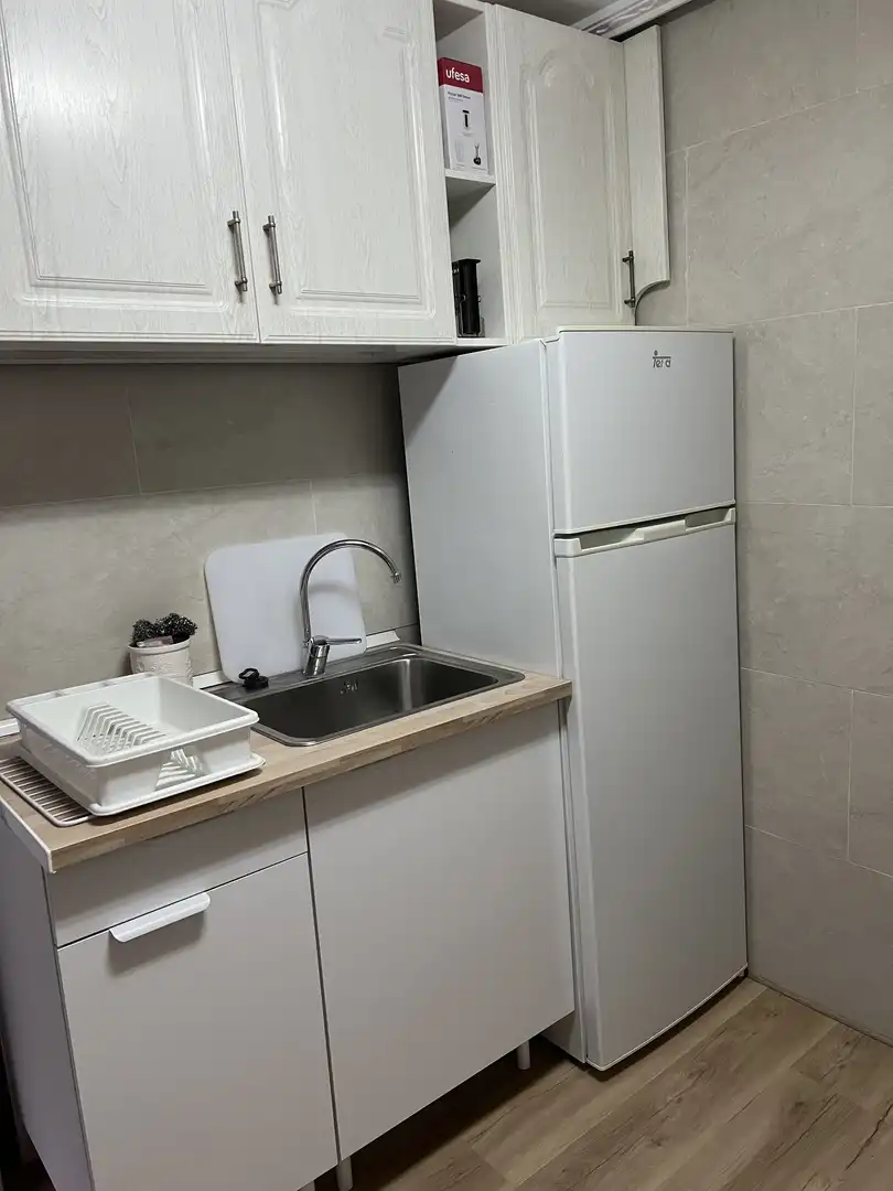 Room in Paseo Virgen del Rocío, El Valle - Universidad Kitchen of Flat for share in Jaén with Air Conditioner, Parquet flooring and Furnished