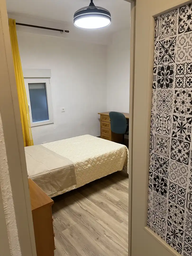 Room in Paseo Virgen del Rocío, El Valle - Universidad Bedroom of Flat for share in Jaén with Air Conditioner, Parquet flooring and Furnished