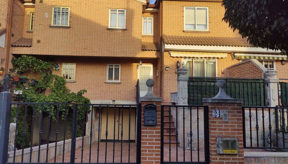 Piso en venta en Calle Federica Montseny, 24, Laguna de Duero, Valladolid - imagen 1 Foto 1 de Piso en venta en Calle Federica Montseny, 24, Laguna de Duero, Valladolid