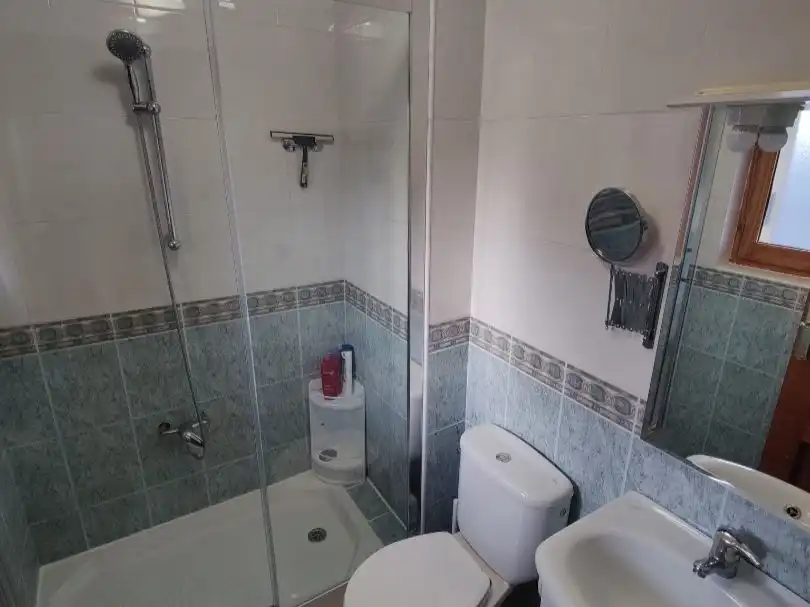 Piso en venta en Calle Federica Montseny, 24, Laguna de Duero Baño de Piso en venta en Laguna de Duero con Calefacción, Parquet y Terraza