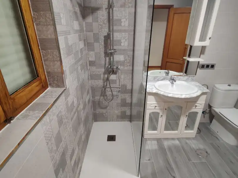 Piso en venta en Calle Federica Montseny, 24, Laguna de Duero Baño de Piso en venta en Laguna de Duero con Calefacción, Parquet y Terraza