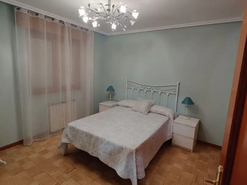 Piso en venta en Calle Federica Montseny, 24, Laguna de Duero Habitación de Piso en venta en Laguna de Duero con Calefacción, Parquet y Terraza