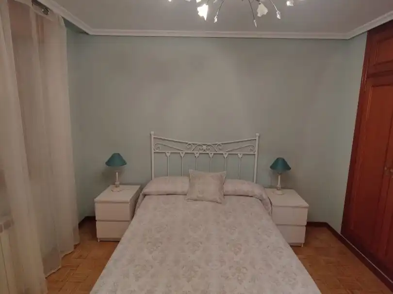 Piso en venta en Calle Federica Montseny, 24, Laguna de Duero Habitación de Piso en venta en Laguna de Duero con Calefacción, Parquet y Terraza