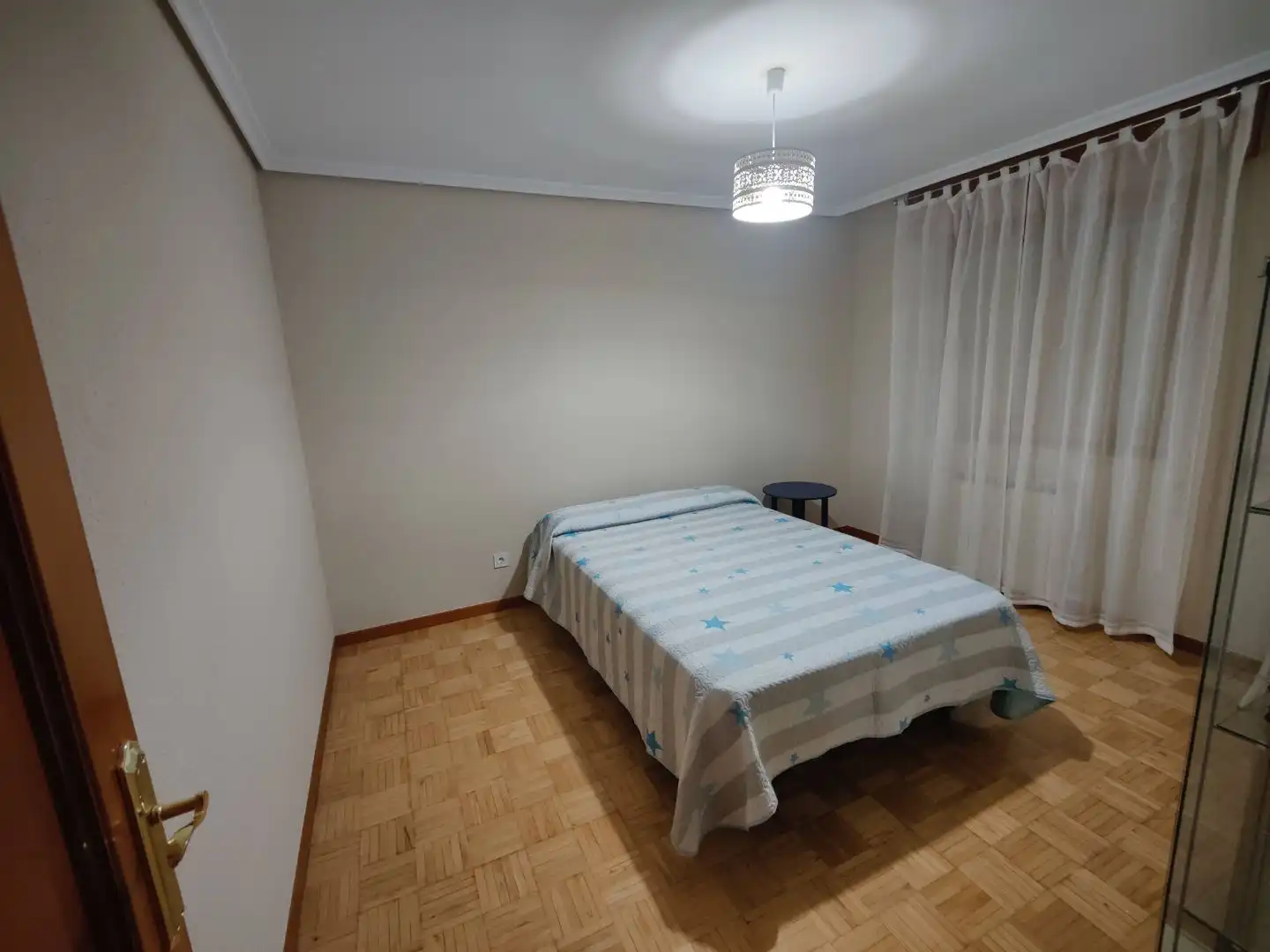 Piso en venta en Calle Federica Montseny, 24, Laguna de Duero Habitación de Piso en venta en Laguna de Duero con Calefacción, Parquet y Terraza