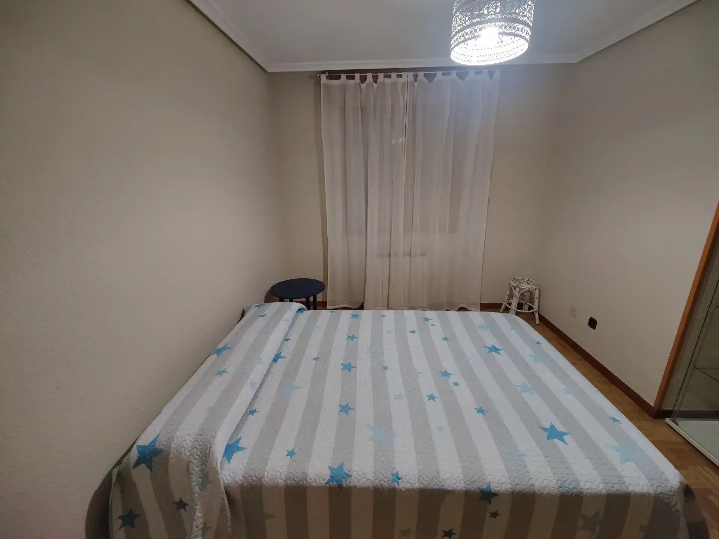 Piso en venta en Calle Federica Montseny, 24, Laguna de Duero Habitación de Piso en venta en Laguna de Duero con Calefacción, Parquet y Terraza