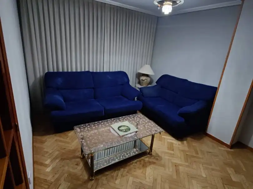 Piso en venta en Calle Federica Montseny, 24, Laguna de Duero Sala de estar de Piso en venta en Laguna de Duero con Calefacción, Parquet y Terraza