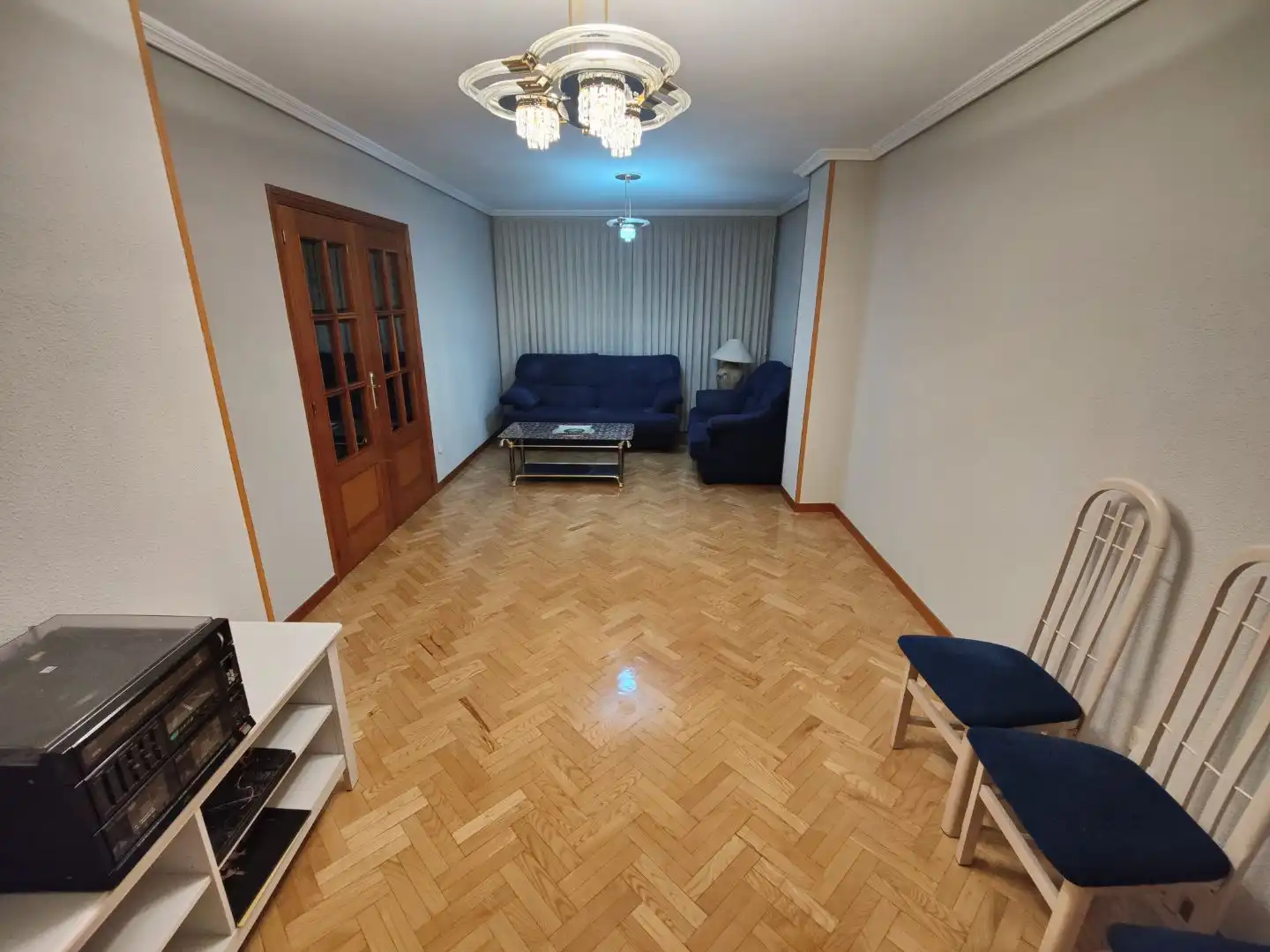 Piso en venta en Calle Federica Montseny, 24, Laguna de Duero Sala de estar de Piso en venta en Laguna de Duero con Calefacción, Parquet y Terraza