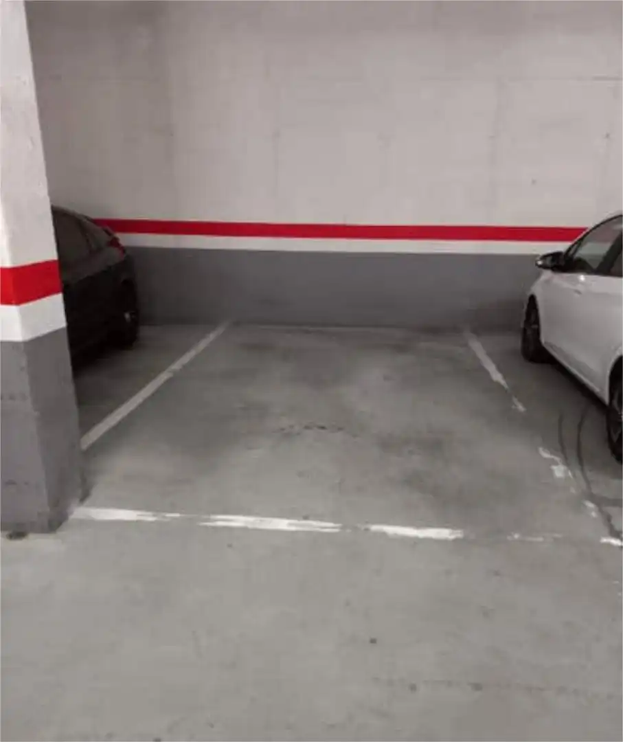 Parking of Flat for rent in Ames  with Heating, Storage room and Furnished