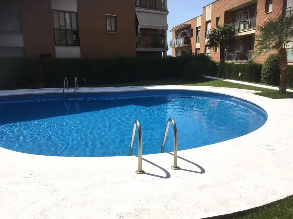 Flat for sale in Avinguda Adelaida, 4, Casc Antic - Nou Cambrils Swimming pool of Flat for sale in Cambrils with Air Conditioner, Swimming Pool and Balcony