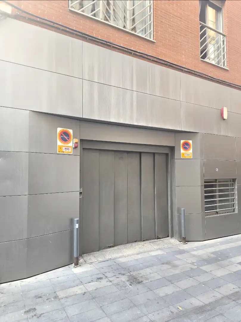 Garatge de lloguer a Calle Santa Bárbara, 3, Barrio del Centro Aparcament de Garatge de lloguer en Alicante / Alacant