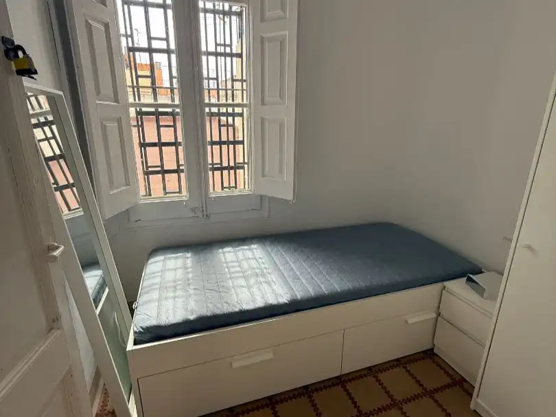 Habitación en Carrer de la Unió, 32, El Raval Habitación de Piso para compartir en Barcelona con Aire acondicionado, Calefacción y Amueblado