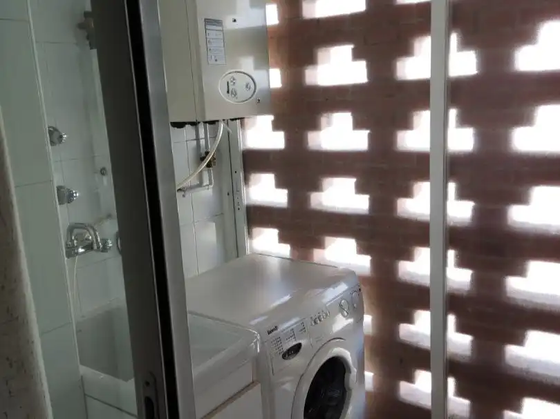 Cuina de Pis de lloguer en Linares amb Aire condicionat, Calefacció i Terrassa