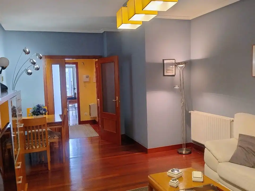 Piso de alquiler en Bilbao  con Calefacción, Parquet y Trastero
