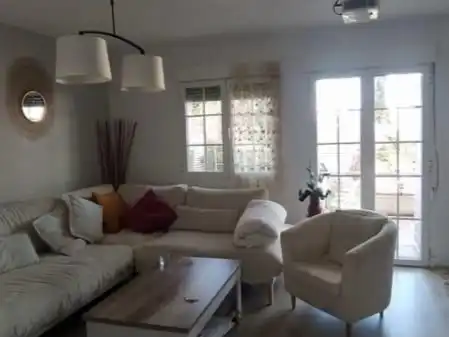 Casa o chalet en venta en Calle Juan Ignacio Begoña, 2, Estación - Los Manantiales Sala de estar de Casa o chalet en venta en Guadalajara Capital con Terraza