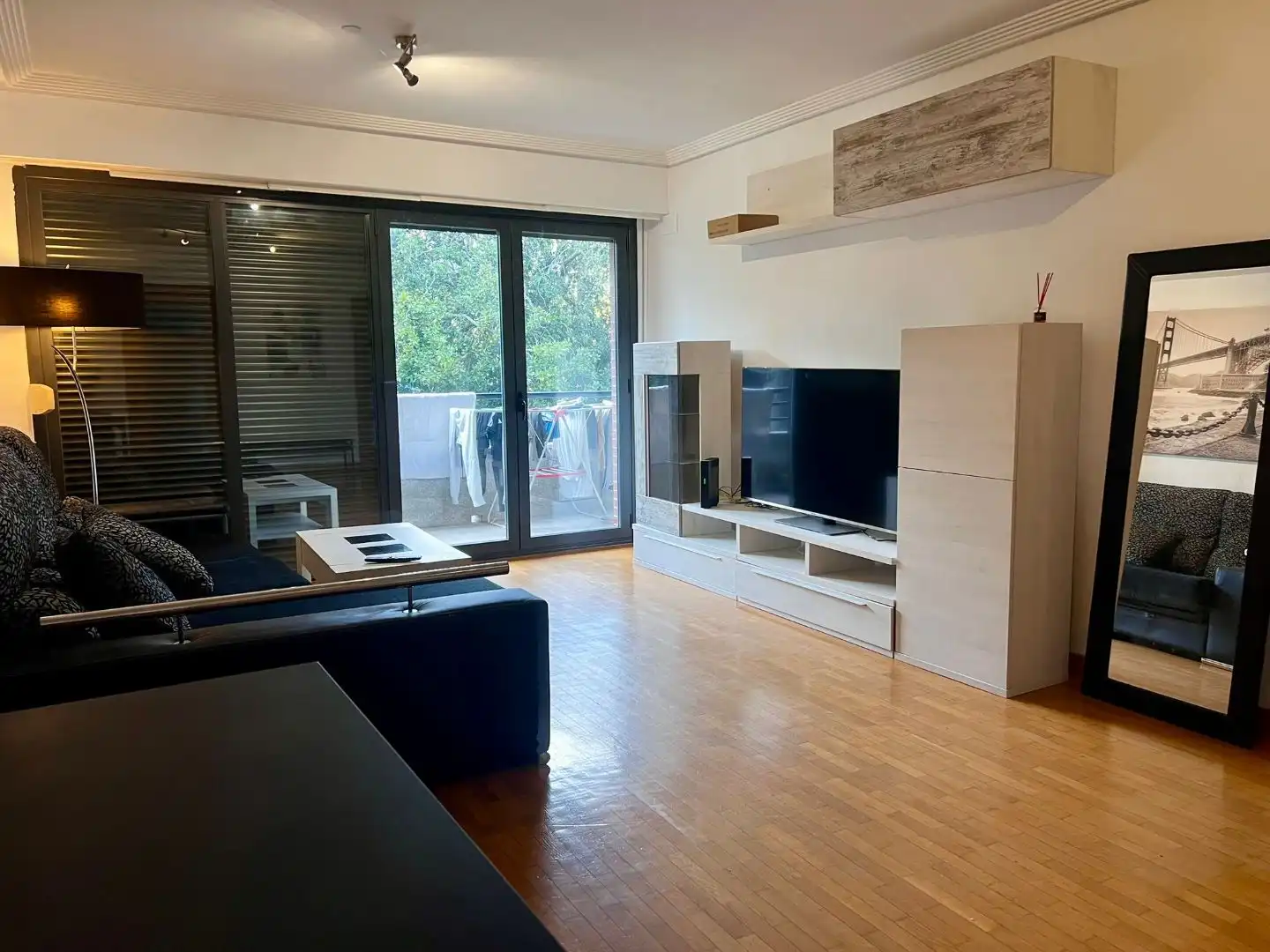 Piso en venta en Barrio Laskibar, 15, Irura Sala de estar de Piso en venta en Irura con Balcón