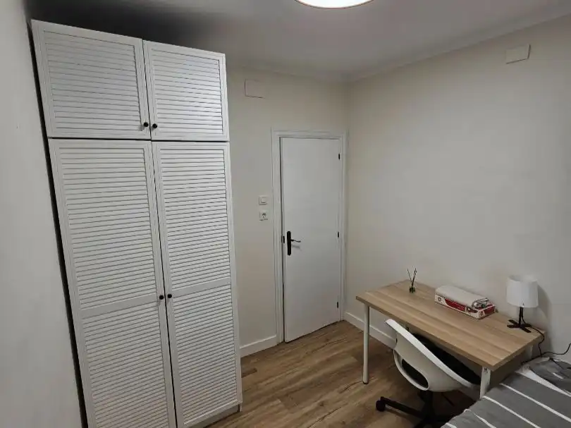 Habitación de Piso para compartir en Barcelona con Parquet, Terraza y Amueblado