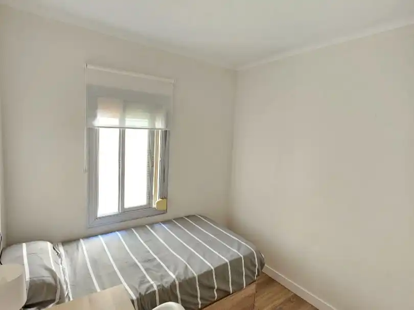 Habitación de Piso para compartir en Barcelona con Parquet, Terraza y Amueblado