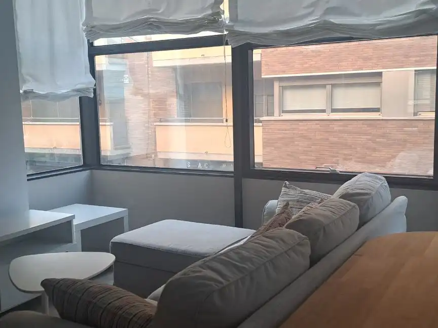 Piso de alquiler en Carrer de Sant Joan d'en Coll, 22, Fonts dels Capellans - Sagrada Família Sala de estar de Piso de alquiler en Manresa con Aire acondicionado, Calefacción y Jardín privado
