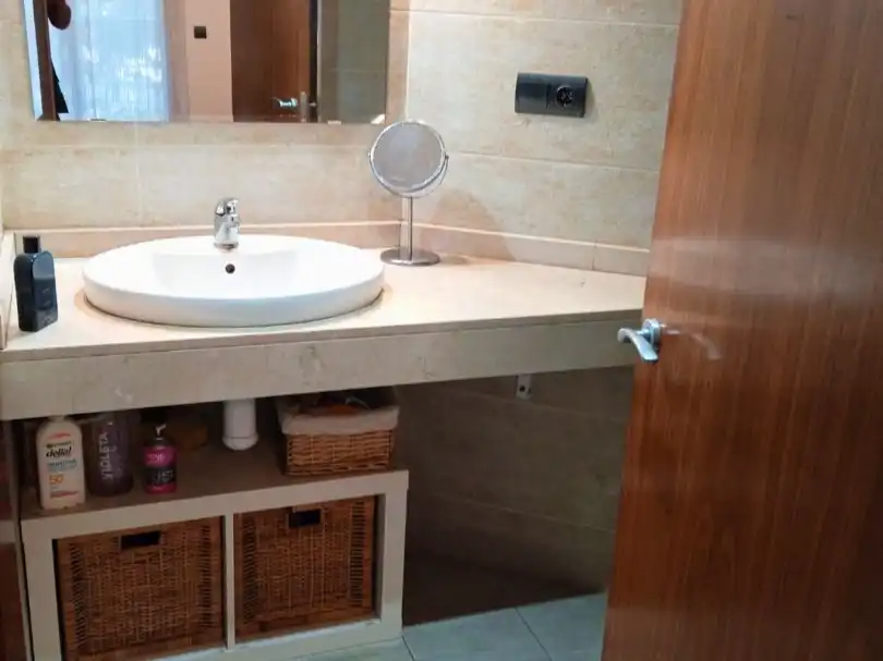 Piso de alquiler en Carrer de Sant Joan d'en Coll, 22, Fonts dels Capellans - Sagrada Família Baño de Piso de alquiler en Manresa con Aire acondicionado, Calefacción y Jardín privado
