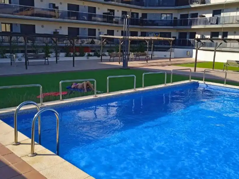Piso de alquiler en Carrer de Sant Joan d'en Coll, 22, Fonts dels Capellans - Sagrada Família Piscina de Piso de alquiler en Manresa con Aire acondicionado, Calefacción y Jardín privado