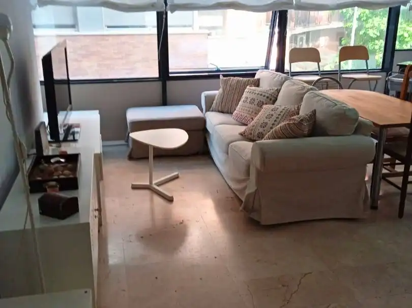 Piso de alquiler en Carrer de Sant Joan d'en Coll, 22, Fonts dels Capellans - Sagrada Família Sala de estar de Piso de alquiler en Manresa con Aire acondicionado, Calefacción y Jardín privado
