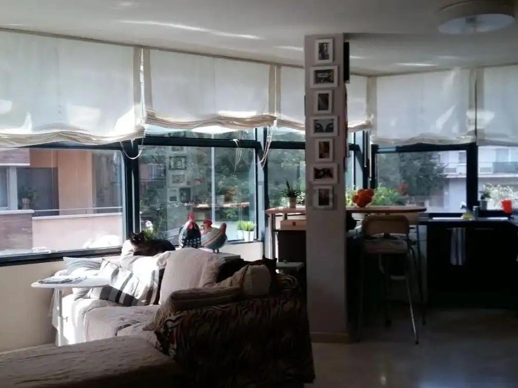 Piso de alquiler en Carrer de Sant Joan d'en Coll, 22, Fonts dels Capellans - Sagrada Família Sala de estar de Piso de alquiler en Manresa con Aire acondicionado, Calefacción y Jardín privado