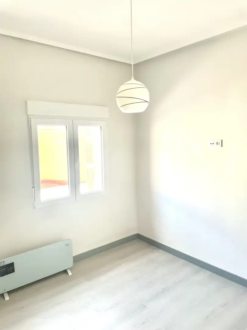 Bedroom of Flat for sale in Oviedo 
